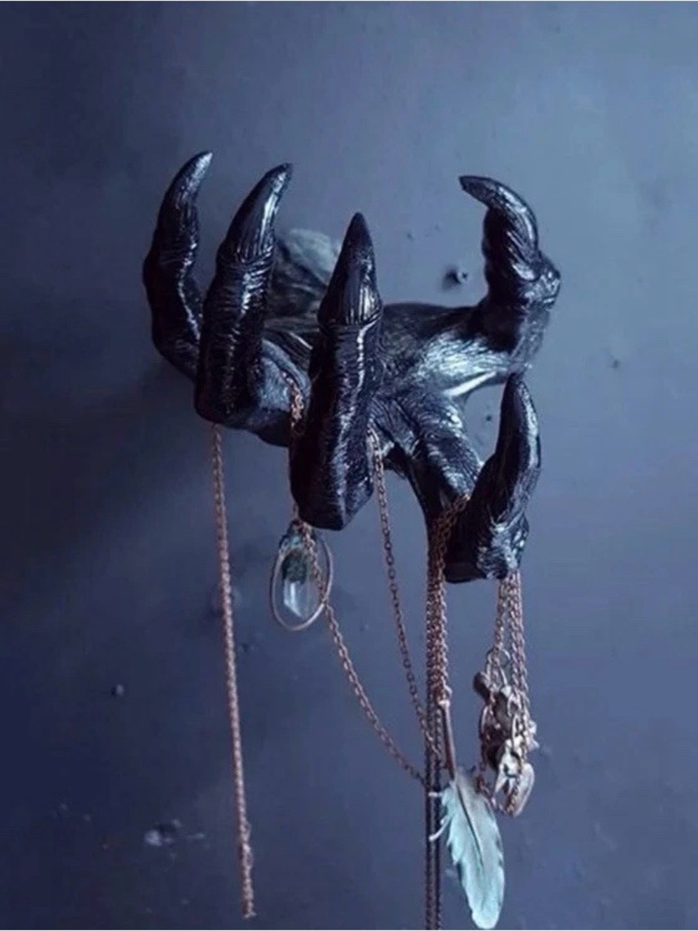 Witch/Demon Hand Wall Hanging Statue Resin Retro Art Sculpture Decor Black